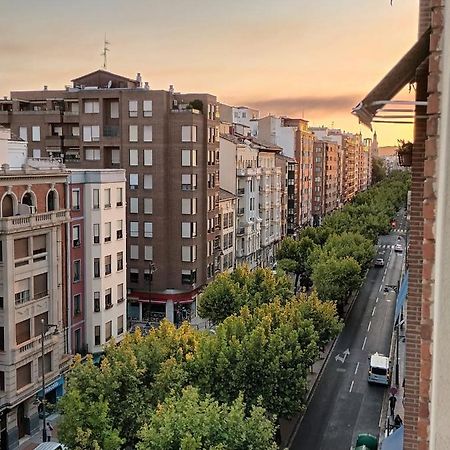 דירות La Llave Del Centro De Logrono, Vino Crianza Y Desayuno Incluido מראה חיצוני תמונה